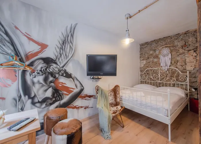 At The Zeus Appartamento