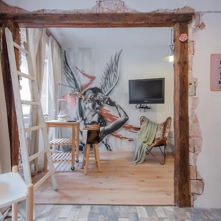 Apartment At The Zeus *